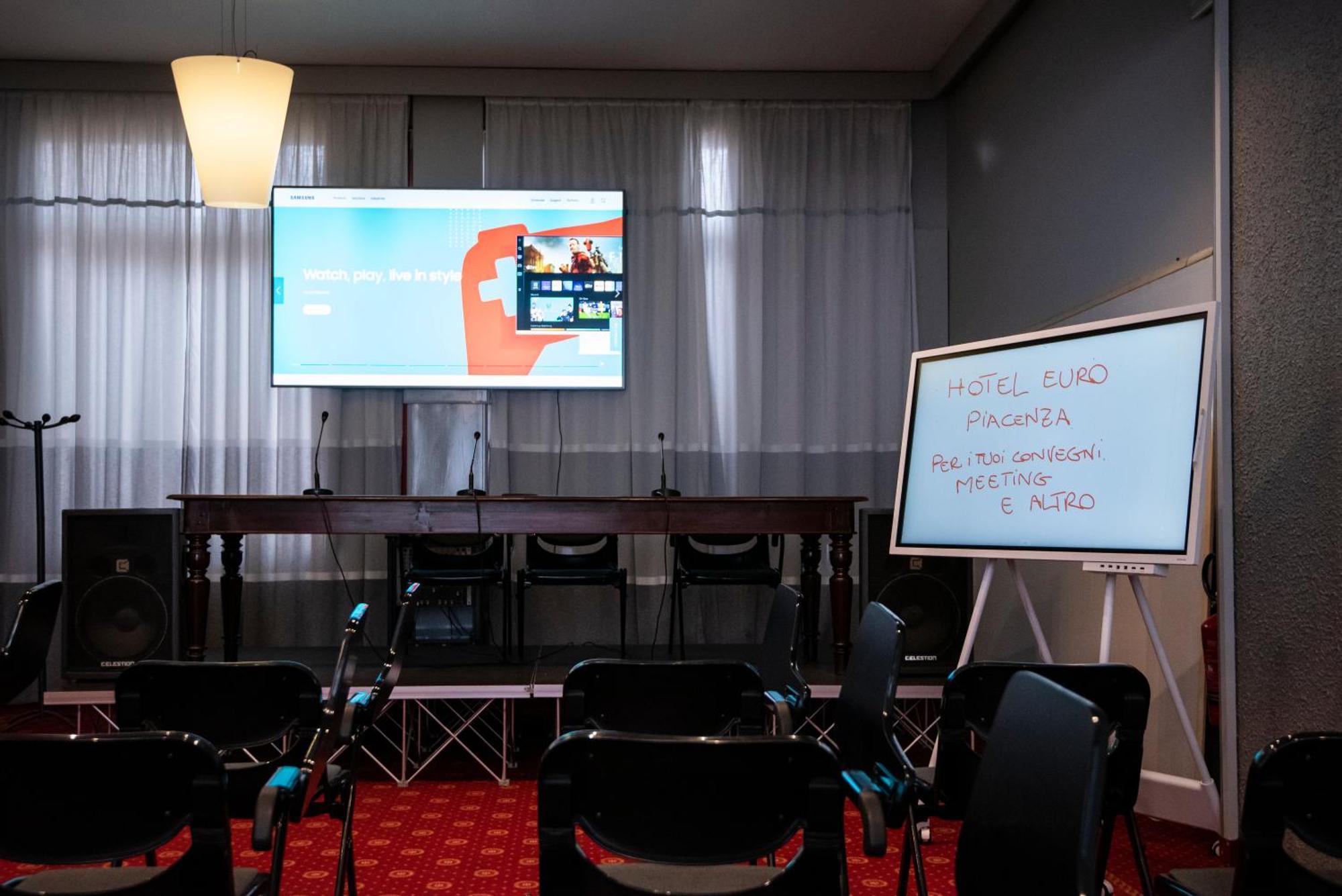 Eurohotel П'яченца Екстер'єр фото