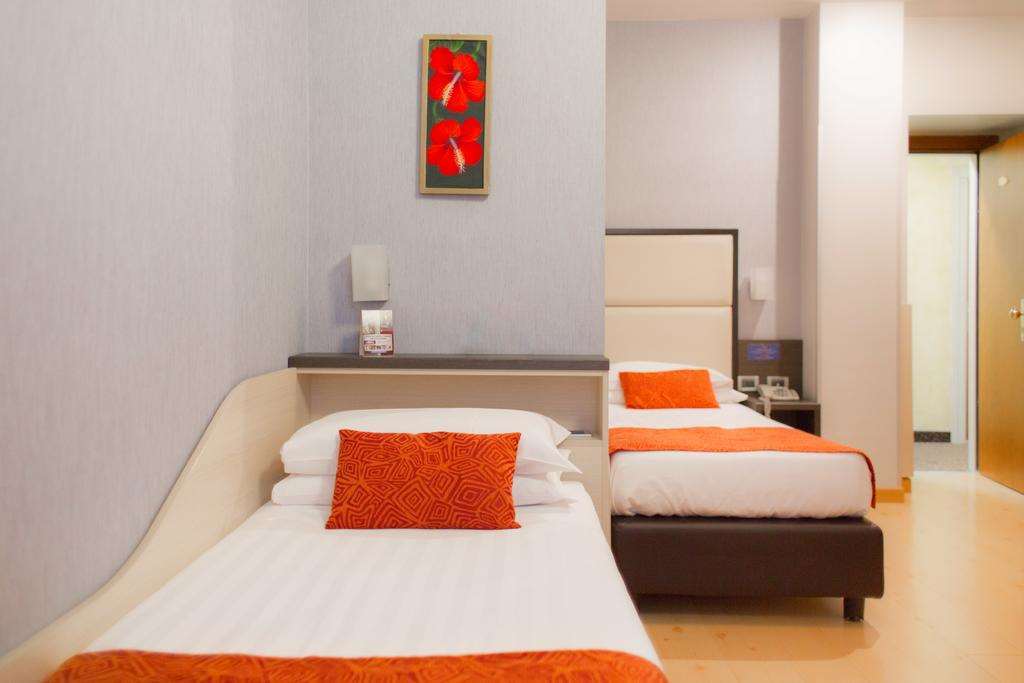 Eurohotel П'яченца Номер фото