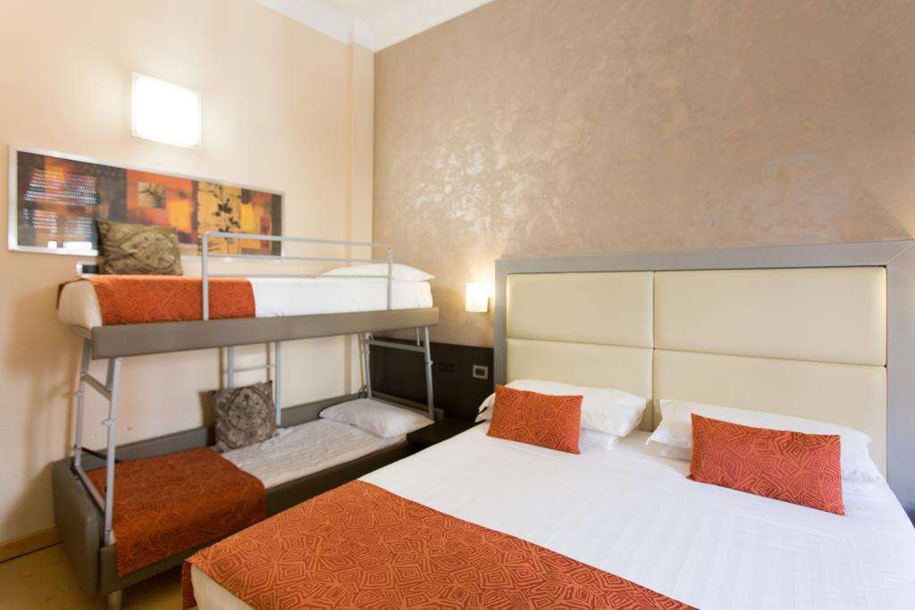 Eurohotel П'яченца Номер фото
